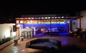 Extremely Private Villa, Heated Pool & Jacuzzi, Pool Wet Bar, Great Views.